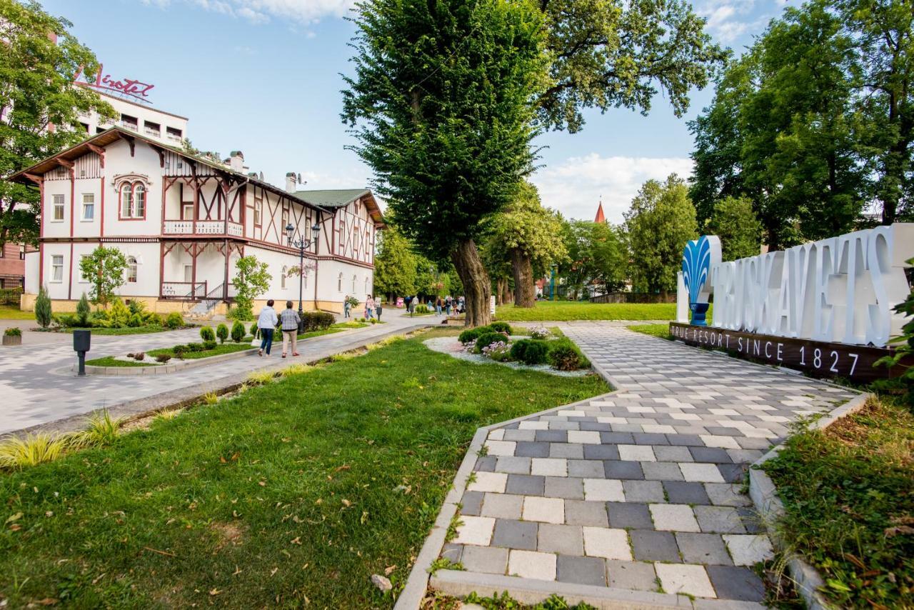 Отель Вилла Виктория Трускавец Экстерьер фото
